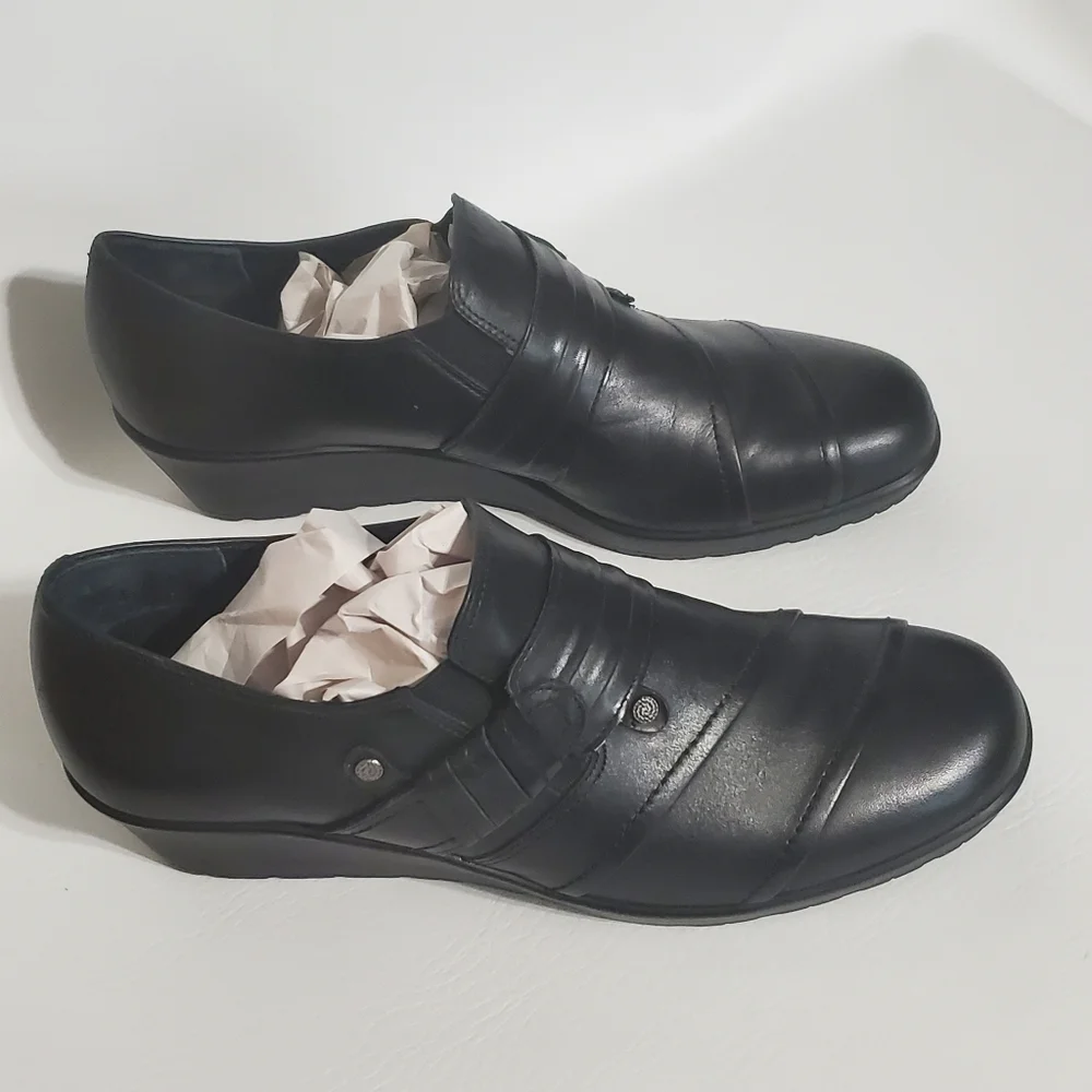 Walking Cradle Loafers Black Leather Upper